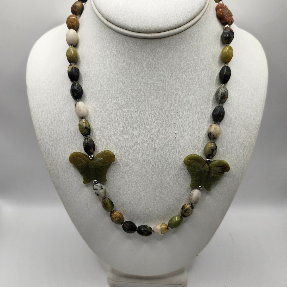 Vintage Hand Carved Stone Butterfly Stone Bead Necklace‎ Green Earthy Boho